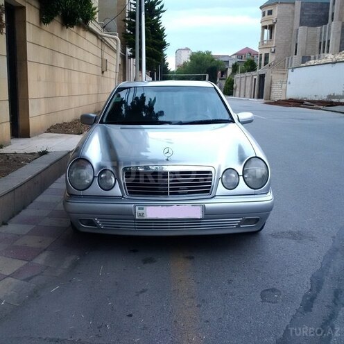 Mercedes E 240 1998, 172,000 km - 2.4 л - Bakı