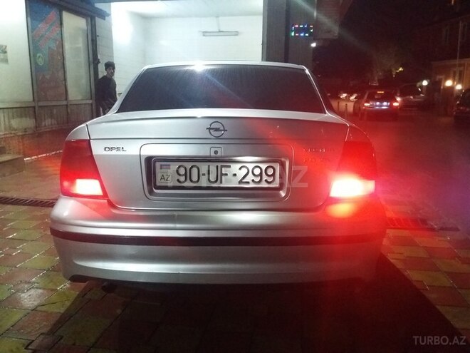 Opel Vectra 2001, 200,000 km - 2.0 l - Bakı