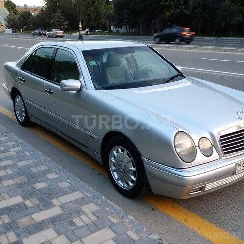 Mercedes E 240 1998, 172,000 km - 2.4 л - Bakı