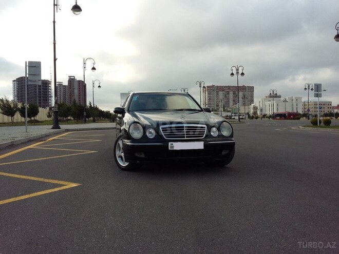Mercedes E 280 2000, 243,000 km - 2.8 l - Bakı