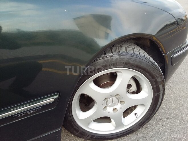 Mercedes E 280 2000, 243,000 km - 2.8 l - Bakı