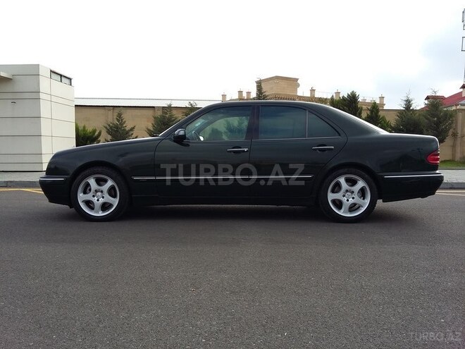 Mercedes E 280 2000, 243,000 km - 2.8 l - Bakı