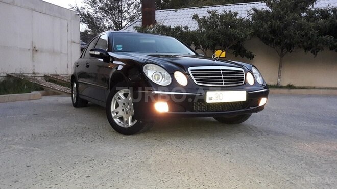 Mercedes E 270 2003, 302,200 km - 2.7 l - Bakı