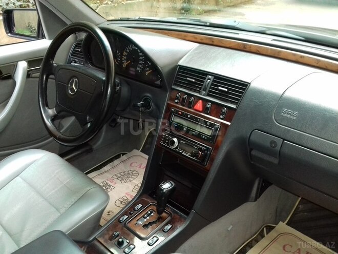 Mercedes C 240 2000, 187,000 km - 2.4 l - Bakı