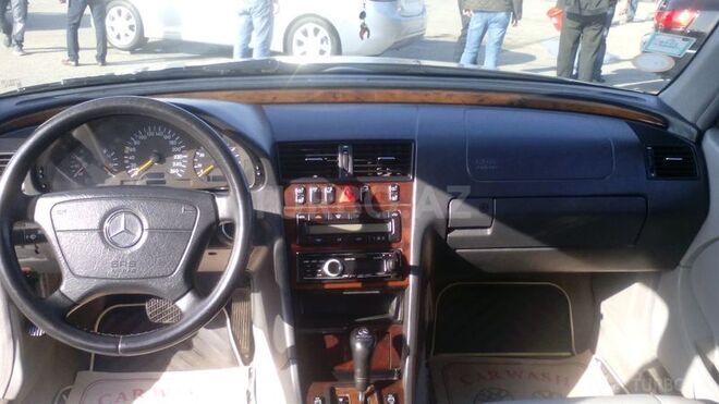 Mercedes C 240 2000, 187,000 km - 2.4 l - Bakı