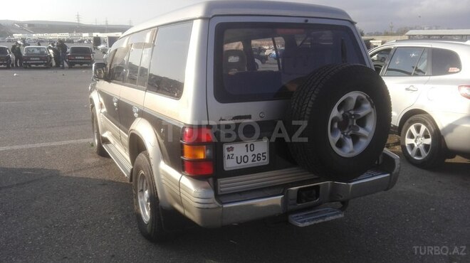 Mitsubishi Pajero 1995, 293,000 km - 2.8 l - Bakı