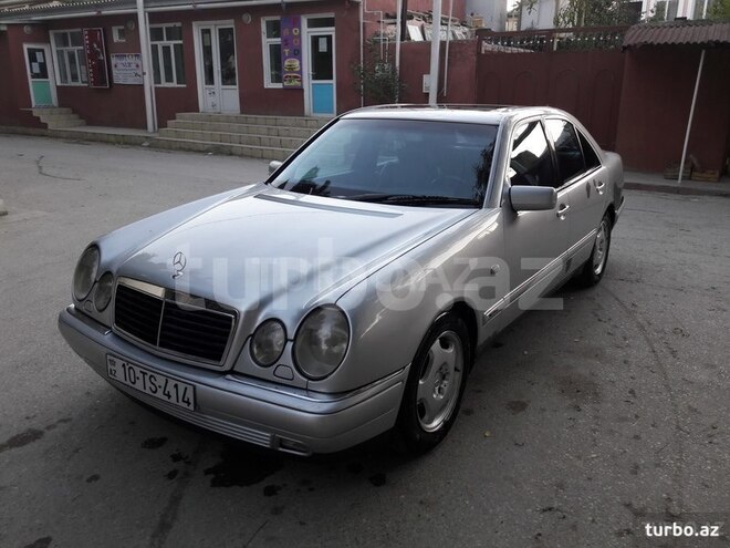 Mercedes E 280 1997, 45,453 km - 2.8 l - Bakı