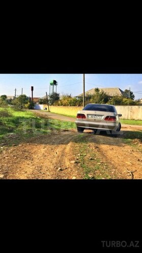 Mercedes E 220 2000, 294,000 km - 2.2 l - Bakı