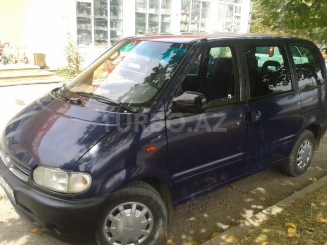 Nissan Serena 2000, 185,000 km - 1.6 l - Qusar