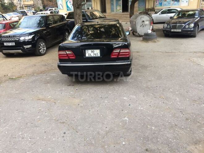 Mercedes E 320 2001, 249,826 km - 3.2 л - Bakı
