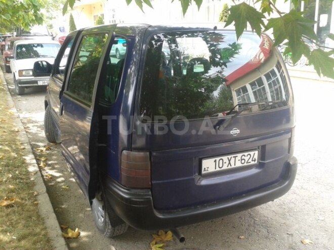 Nissan Serena 2000, 185,000 km - 1.6 l - Qusar