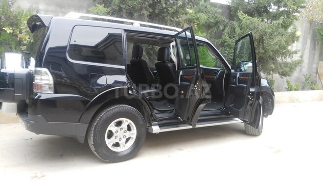 Mitsubishi Pajero 2007, 110,000 km - 3.0 l - Bakı
