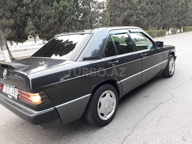 Mercedes 190 1991, 220,000 km - 1.8 l - Sumqayıt