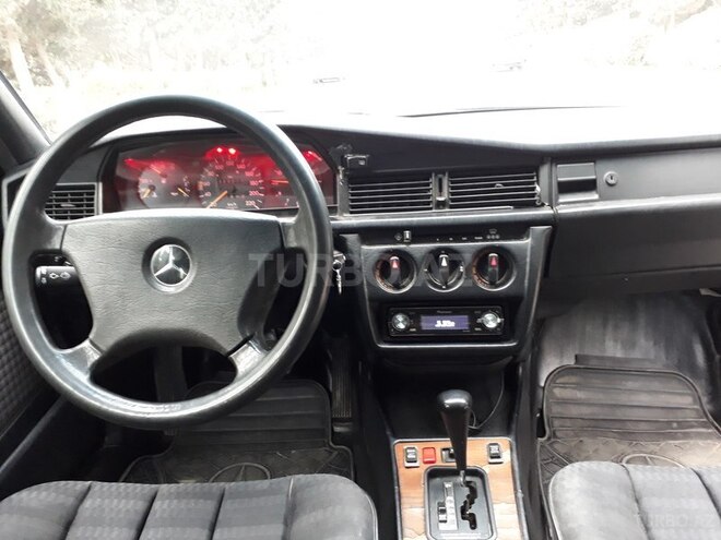 Mercedes 190 1991, 220,000 km - 1.8 l - Sumqayıt