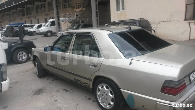Mercedes E 230 1988, 100,000 km - 0.3 l - Bakı