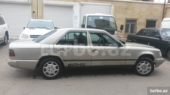 Mercedes E 230 1988, 100,000 km - 0.3 l - Bakı