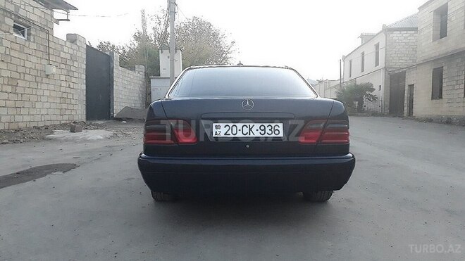 Mercedes E 200 1999, 380,000 km - 2.0 l - Gəncə