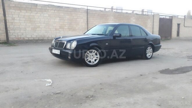 Mercedes E 200 1999, 380,000 km - 2.0 l - Gəncə
