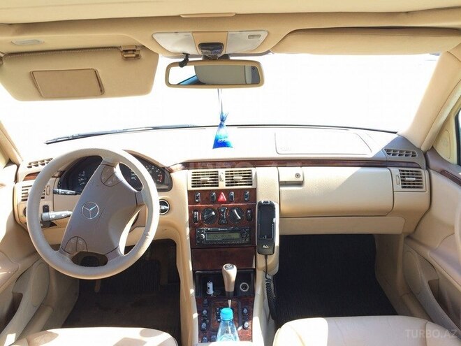 Mercedes E 280 1999, 246,000 km - 2.8 l - Bakı