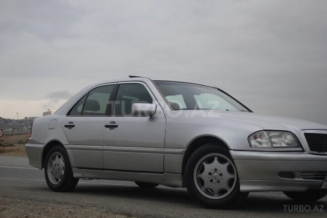 Mercedes C 230 2000, 186,000 km - 2.3 l - Bakı