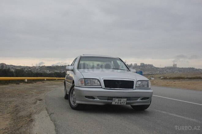 Mercedes C 230 2000, 186,000 km - 2.3 l - Bakı