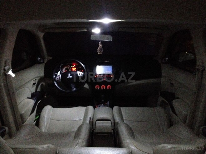 Mitsubishi Outlander 2008, 196,800 km - 0.3 l - Bakı