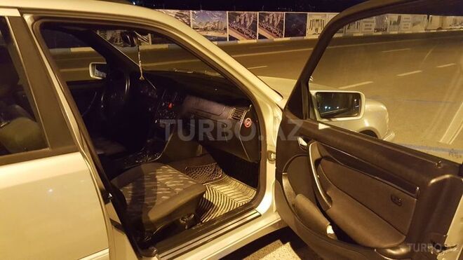 Mercedes C 220 2000, 405,000 km - 2.2 l - Sumqayıt