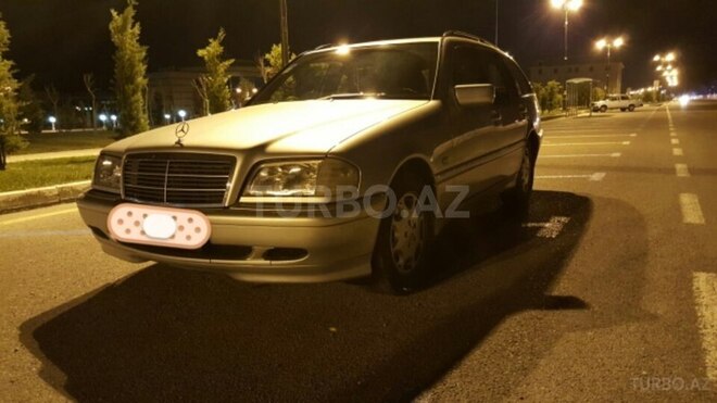 Mercedes C 220 2000, 405,000 km - 2.2 l - Sumqayıt