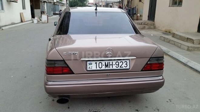 Mercedes E 280 1993, 320,445 km - 2.8 l - Bakı