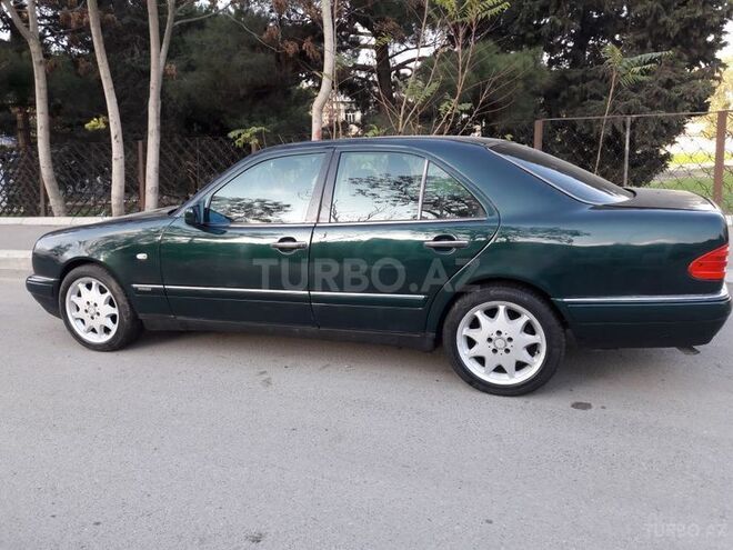 Mercedes E 230 1995, 264,000 km - 2.3 l - Bakı