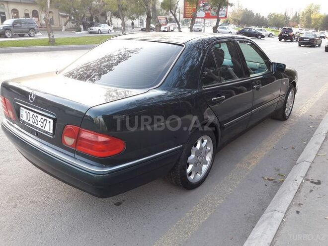 Mercedes E 230 1995, 264,000 km - 2.3 l - Bakı