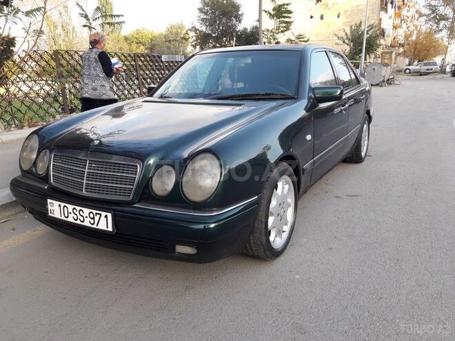 Mercedes E 230 1995, 264,000 km - 2.3 l - Bakı