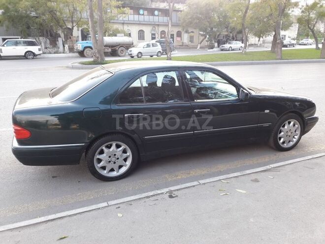 Mercedes E 230 1995, 264,000 km - 2.3 l - Bakı