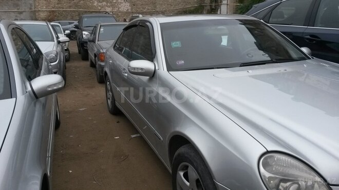 Mercedes E 270 2002, 250,000 km - 2.7 l - Bakı