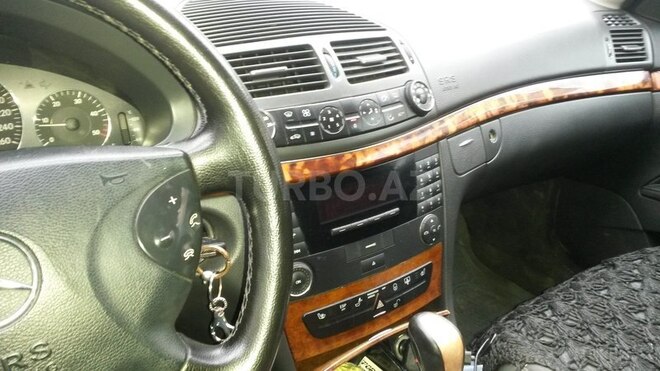 Mercedes E 270 2002, 250,000 km - 2.7 l - Bakı