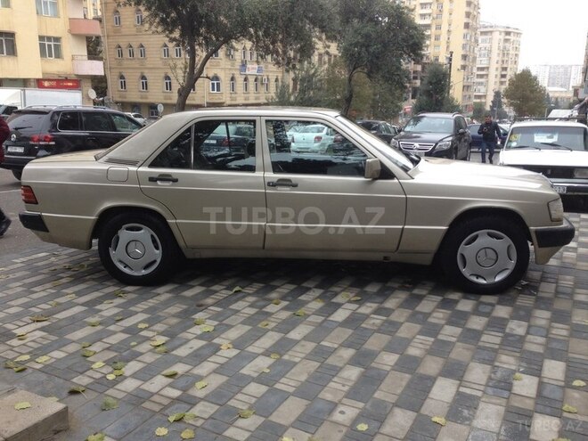 Mercedes 190 1990, 320,000 km - 2.3 l - Bakı
