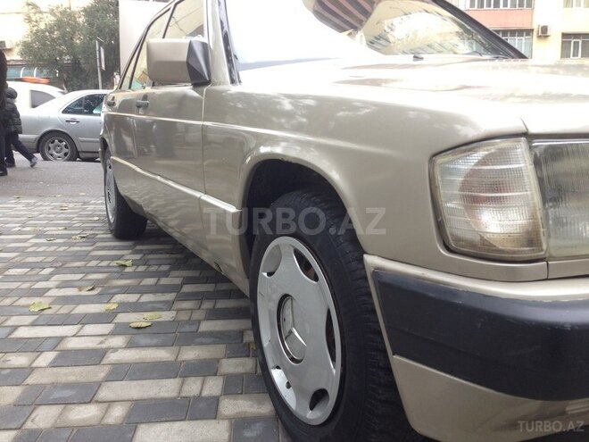 Mercedes 190 1990, 320,000 km - 2.3 l - Bakı