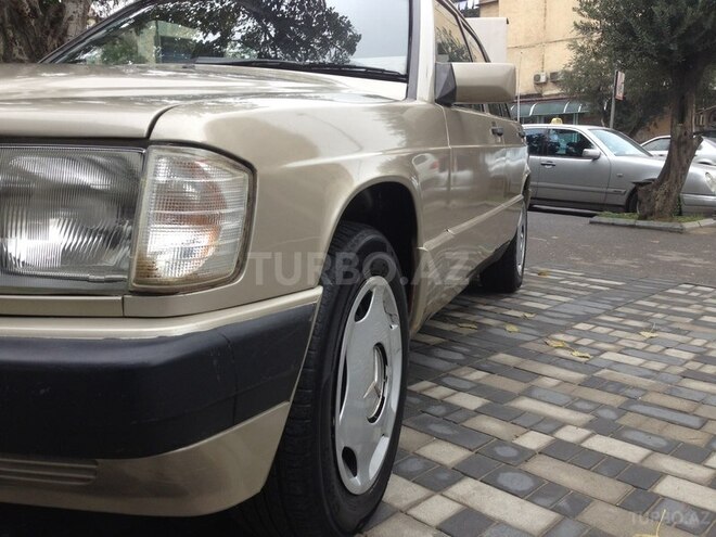 Mercedes 190 1990, 320,000 km - 2.3 l - Bakı