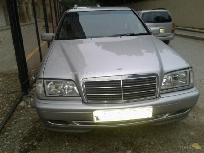 Mercedes C 180 1999, 270,000 km - 1.8 l - Bakı