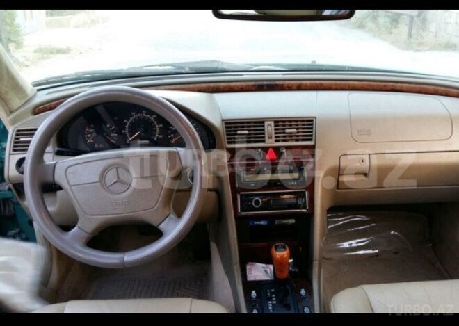 Mercedes C 230 1998, 124,000 km - 0.2 l - Bakı