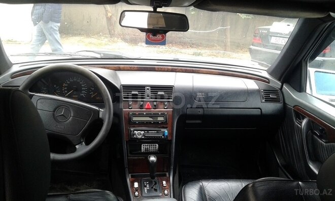 Mercedes C 230 1997, 223,000 km - 2.3 l - Sumqayıt