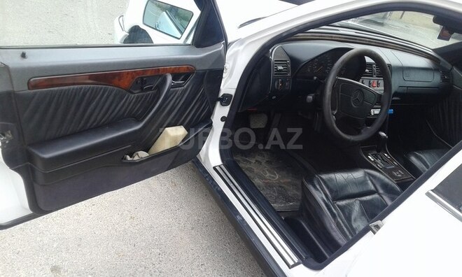 Mercedes C 230 1997, 223,000 km - 2.3 l - Sumqayıt