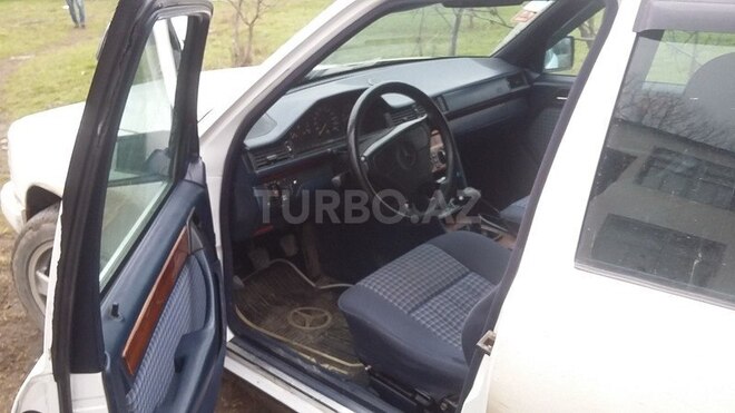 Mercedes E 220 1994, 457,500 km - 2.2 l - Xaçmaz