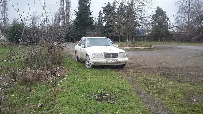 Mercedes E 220 1994, 457,500 km - 2.2 l - Xaçmaz