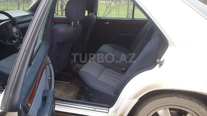 Mercedes E 220 1994, 457,500 km - 2.2 l - Xaçmaz