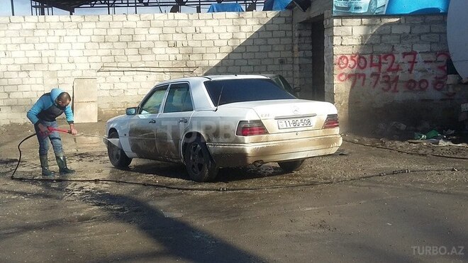 Mercedes E 220 1994, 457,500 km - 2.2 l - Xaçmaz