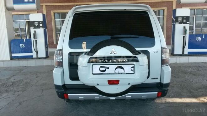 Mitsubishi Pajero 2008, 108,000 km - 3.0 л - Gəncə