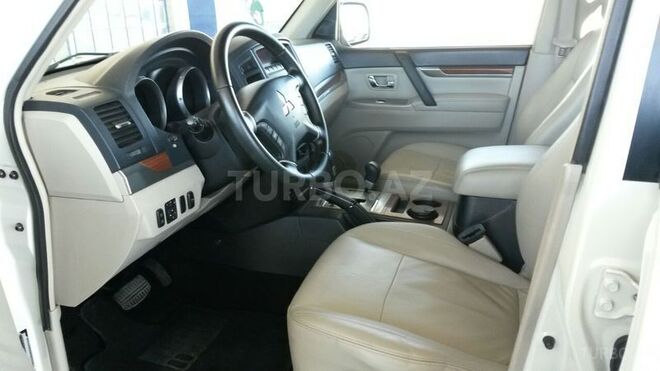 Mitsubishi Pajero 2008, 108,000 km - 3.0 л - Gəncə