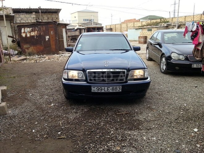 Mercedes C 200 2000, 166,235 km - 2.0 л - Xırdalan