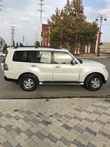 Mitsubishi Pajero 2008, 300,000 km - 3.0 l - Gəncə